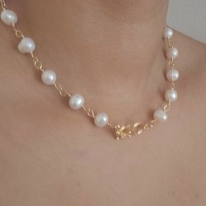 New. 18k gold Pearl necklace, Freshwater pearls, Handmade, Crab clasp.